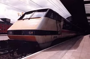 Images Dated 29th July 1998: The Inter-City 225 standing at Newcastle Central Station on 29th July 1998