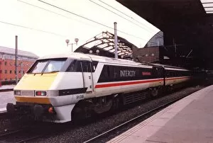 Images Dated 29th July 1998: The Inter-City 225 standing at Newcastle Central Station on 29th July 1998