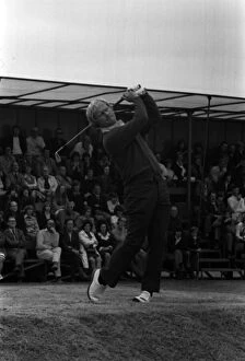 Jack Nicklaus golfer 1974 golf clinic playing shot