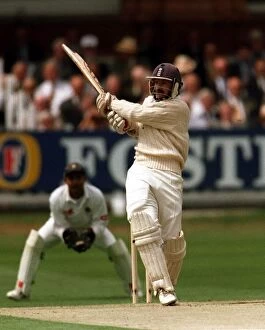 Images Dated 22nd June 1996: JACK RUSSELL BATTING DURING ENGLAND V INDIA CRICKET SECOND TEST AT LORDS