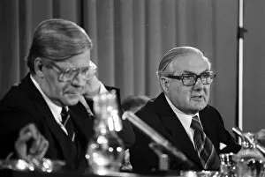 Images Dated 24th April 1978: James Callaghan, April 1978 with the German Chancellor Helmut Schmidt at a Press