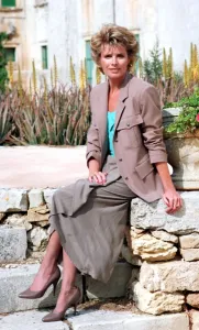 Images Dated 18th May 1989: JAN HARVEY IN HOWARDS WAY PHOTOCALL 18 / 05 / 1989