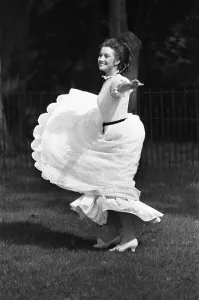 Jane Seymour seen here at Stratfield Saye House during a break in filming for " Jane Seymour seen here at Stratfield Saye House during a break in filming for "