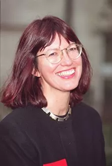 JANET STREET-PORTER SMILING AT HARRODS, LONDON 08 / 12 / 1992