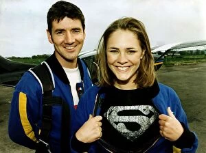 Images Dated 12th May 1995: Jenni Falconer with Dougie Vipond Big Country TV presenter after skydiving
