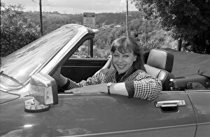 Jenny Agutter, actress, in her Jaguar XIS - 28 / 04 / 1988