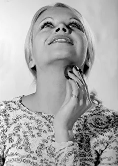 Jenny Clare-avacado stone massage June 1973 A¿Reveille Jenny Clare-avacado stone massage June 1973 A¿Reveille