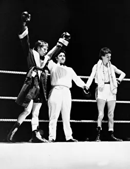 Jim Crilly with his arms in the air celebrating his victory over dejected Stewart Ogilvie Jim Crilly with his arms in the air celebrating his victory over dejected Stewart Ogilvie