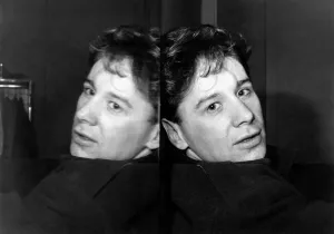 Jim Kerr of pop group Simple Minds. Circa 1988 P011469 Jim Kerr of pop group Simple Minds. Circa 1988 P011469