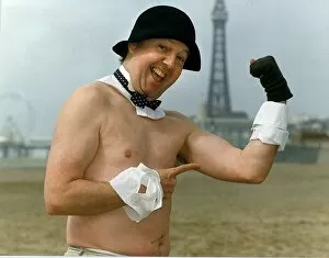 Images Dated 12th June 1991: Jimmy Cricket Blackpool answer to the Chippendales DBase