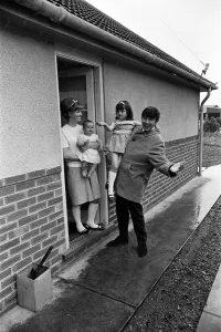Jimmy Tarbuck in Great Yarmouth with his wife Pauline and their daughters Cheryl, 5 Jimmy Tarbuck in Great Yarmouth with his wife Pauline and their daughters Cheryl, 5