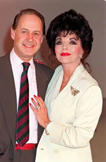 Joan Collins Gallery: JOAN COLLINS AND JOHN STANDING IN STUDIO PHOTO CALL TO PROMOTE NEW BBC SERIES '