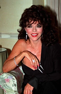 Images Dated 13th June 1989: JOAN COLLINS IN PHOTOCALL 13 / 06 / 1989