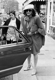 Images Dated 1st April 1987: Joan Collins shopping in London with daughter Katyana - April 1987