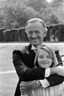Images Dated 10th August 1976: Jodie Foster and David Niven on the set of 'Candleshoe'