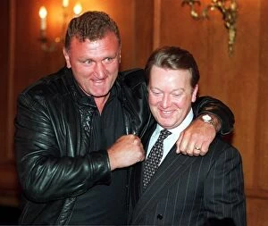 Images Dated 5th March 1996: Joe Bugner with promoter Frank Warren before his fight with Scott Welch in Berlin