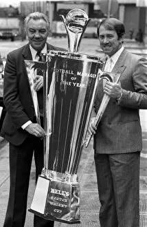 Images Dated 25th May 1985: Joe Fagan Liverpool Football Manager with his merseyside counterpart Howard Kendall