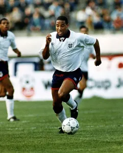 Mirror/0200to0299 00239/john barnes action england turkey world cup Mirror/0200to0299 00239/john barnes action england turkey world cup