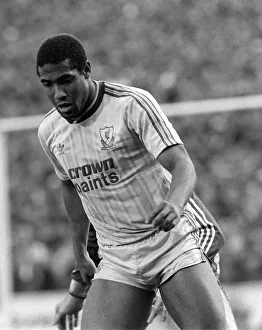 Images Dated 4th January 1988: John Barnes Charlton v Liverpool