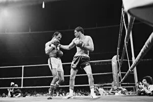 Images Dated 17th June 1978: John Conteh vs Mate Parlov. WBC light-heavyweight title bout at Red Star Stadium