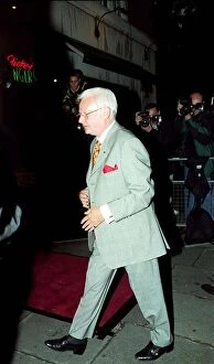 Images Dated 6th July 1998: John Inman Actor July 1998 Arriving at sticky Fingers resturant