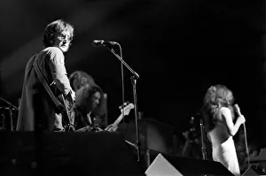 Images Dated 30th August 1972: John Lennon and Yoko Ono in charity concert in New York. August 1972 72-8526-012