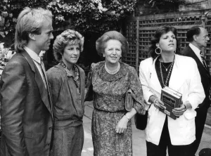 Images Dated 1st June 1985: John Lloyd and Chris Evert with Margaret Thatcher and Carol Thatcher - June 1985