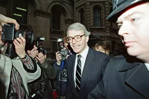 Images Dated 26th November 1990: John Major at 10 Downing Street following the Prime Ministers resignation