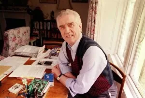 Images Dated 3rd September 1999: JOHNNY BEATTIE AT HOME sitting at desk