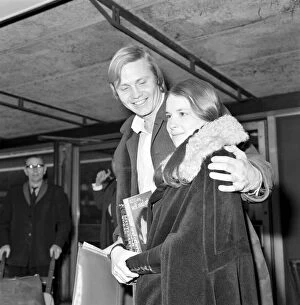 Images Dated 1st March 1970: Jon Voight (Voigt) actor Midnight Cowboy, arrived at Heathrow from San Francisco