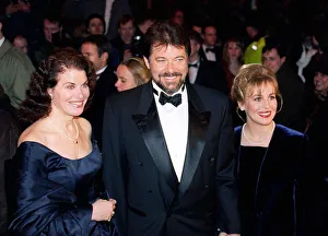 Jonathan Frakes actor who plays Commander William Riker Jonathan Frakes actor who plays Commander William Riker