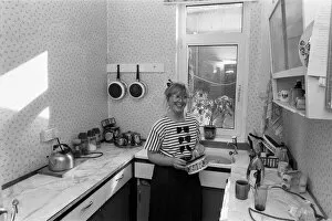 Images Dated 20th May 1988: Judith Green, pictured in her kitchen. Judith and family have won the Daily Mirror '