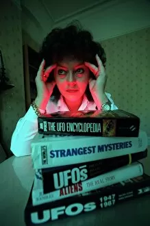 Images Dated 23rd April 1998: Judith Jafar April 98 UFO oligist at home