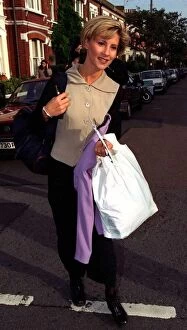 Images Dated 2nd October 1995: Julia Carling TV Presenter leaves her Putney Home to go to work