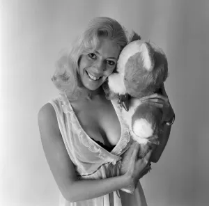 Images Dated 20th December 1970: Julie Goodyear, who plays barmaid Bet Lynch in Coronation Street