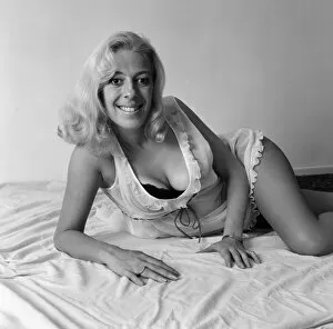 Images Dated 20th December 1970: Julie Goodyear, who plays barmaid Bet Lynch in Coronation Street. 20th December 1970