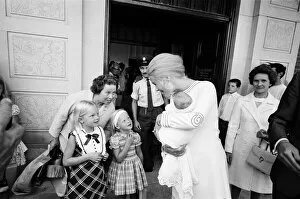 Images Dated 31st July 1970: Katharine, Duchess of Kent leaving Kings College Hospital n Denmark Hill, London