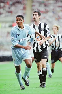 Images Dated 1st August 1995: Keith Gillespie playing for Newcastle against Coventry City, August 1995