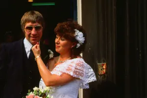 Ken Buchanan boxer 1983 Wedding married to Eileen Buchanan punching jaw second wife Ken Buchanan boxer 1983 Wedding married to Eileen Buchanan punching jaw second wife