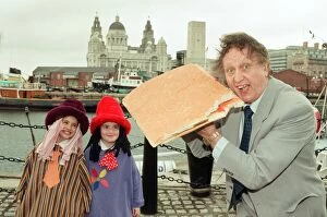 Images Dated 3rd July 1996: Ken Dodd launches the bring back the jam butty campaign'