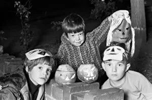 Images Dated 30th October 1978: Kids Halloween party at Rousden Close Birmingham. 30th October 1978