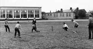 Kids playing a game of cricket at Ravenswood Junior School Ravenswood Road Kids playing a game of cricket at Ravenswood Junior School Ravenswood Road