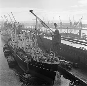 East Yorkshire Gallery: King George Dock in Hull, East Yorkshire. 16th March 1965