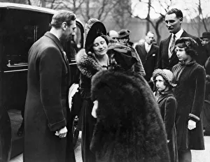 King George VI with Queen Elizabeth and their two daughters Princess Elizabeth King George VI with Queen Elizabeth and their two daughters Princess Elizabeth