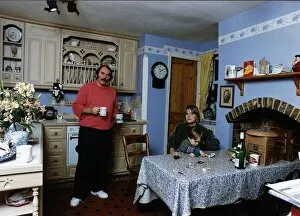 Images Dated 13th January 1991: Kiven LLoyd Actor At home with his wife and son
