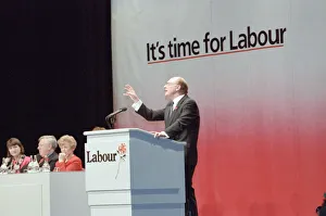 Mirror/1300to1399 01393/labour leader neil kinnock campaigns ahead 1992 Mirror/1300to1399 01393/labour leader neil kinnock campaigns ahead 1992