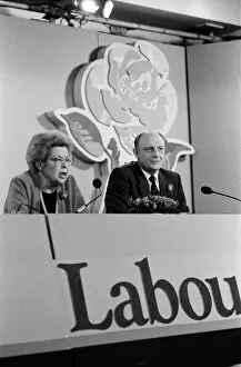 Images Dated 18th May 1987: Labour Party meeting ahead of the 1987 general election