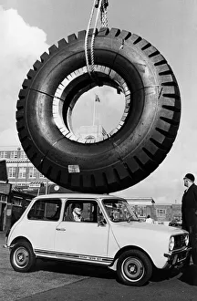 00479 Gallery: The largest tyre ever made to date (27th October 1978) by Dunlop