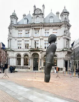 Images Dated 2nd March 1993: The latest work of British sculptor Antony Gormley, a statue entitled 'Iron