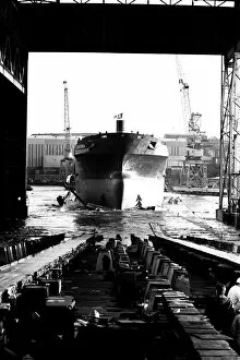 Images Dated 3rd November 1986: The launch of the merchant ship Johanna Oldendorff at the Southwick slipway of North-East